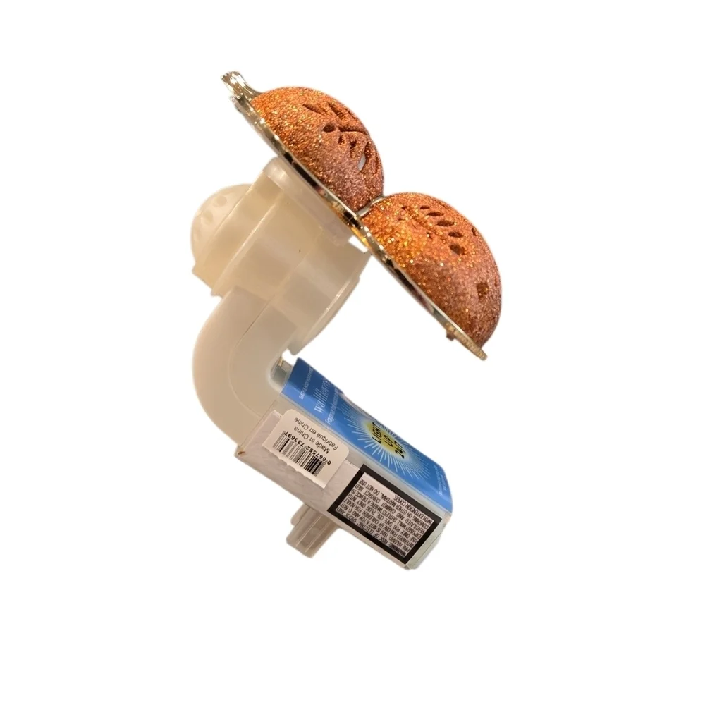 BATH AND BODY WORKS GLITTER PUMPKIN WALLFLOWERS NIGHTLIGHT PLUG-IN. NWT.